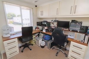 Riverside Flag Hill - click for photo gallery